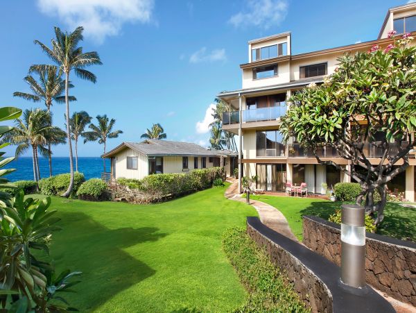 Kauai Oceanfront Vacation Rental with Spectacular Views