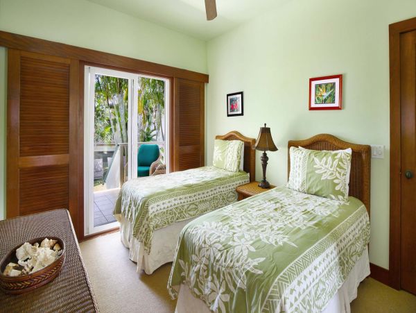 Kauai Magnificent Villa Either Three Bedrooms or Five !