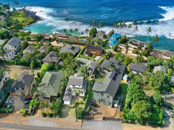 Kauai Magnificent Villa Either Three Bedrooms or Five !