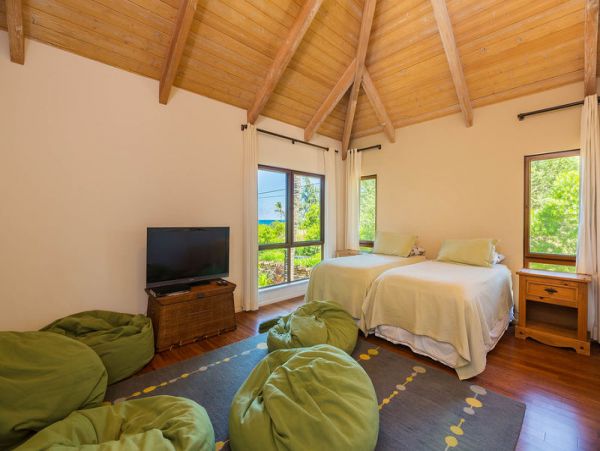 Haiku Home 970084