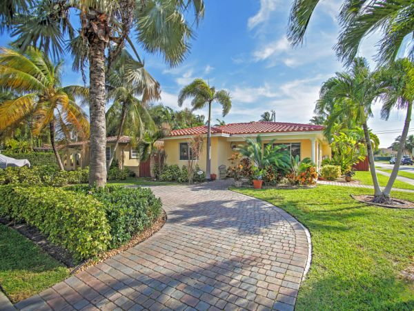 Charming Vacation Rental Home with Private Pool & Spa