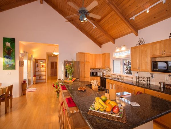 Luxury Vacation Home in Maui with Pool and Spectacular Views