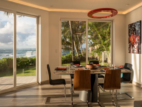 Maui Beach House with Pool Views of Pacific Ocean.