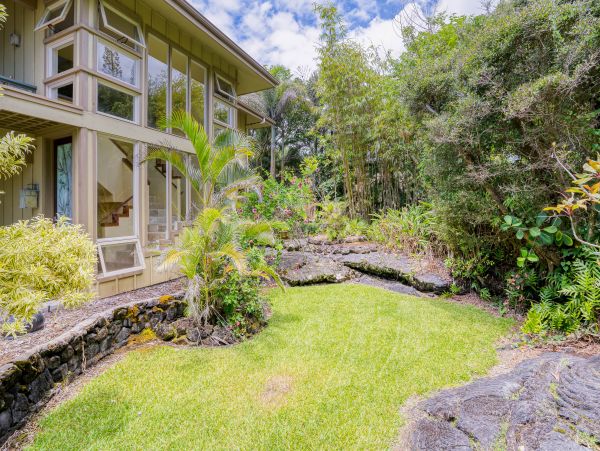 Hilo District Home 970131