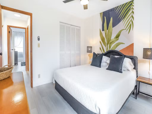 Beautifully Remodeled Condo in Kauai - Steps from the Beach