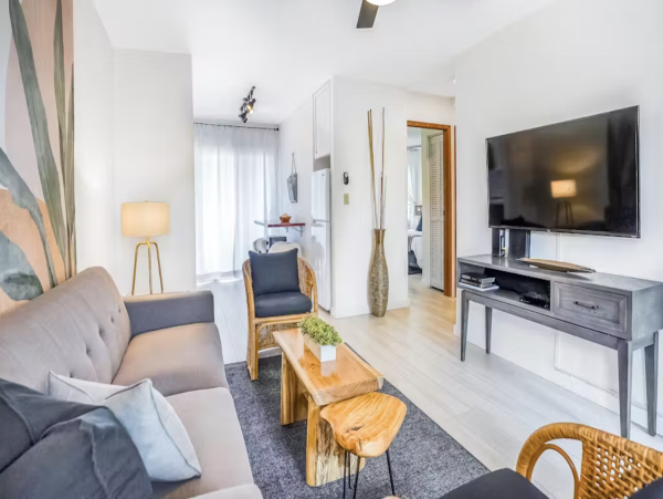 Beautifully Remodeled Condo in Kauai - Steps from the Beach