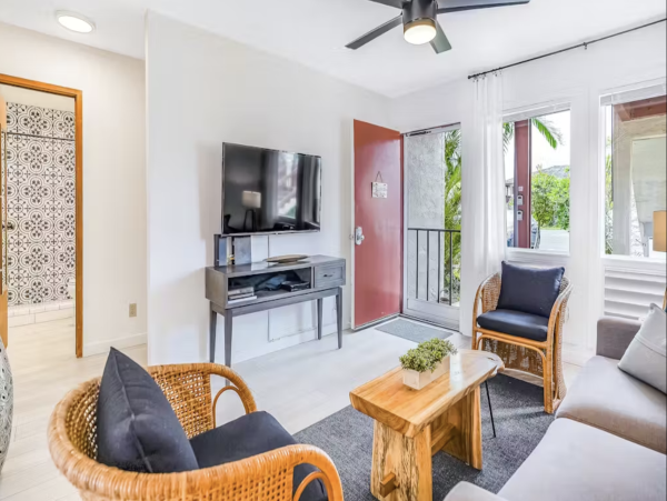 Beautifully Remodeled Condo in Kauai - Steps from the Beach