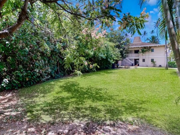 Cozy Vacation One Bedroom Rental in Kapaa