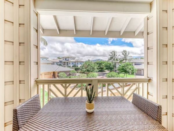 Poipu Gorgeous Vacation Condo with Communal Pool Sleeps 7