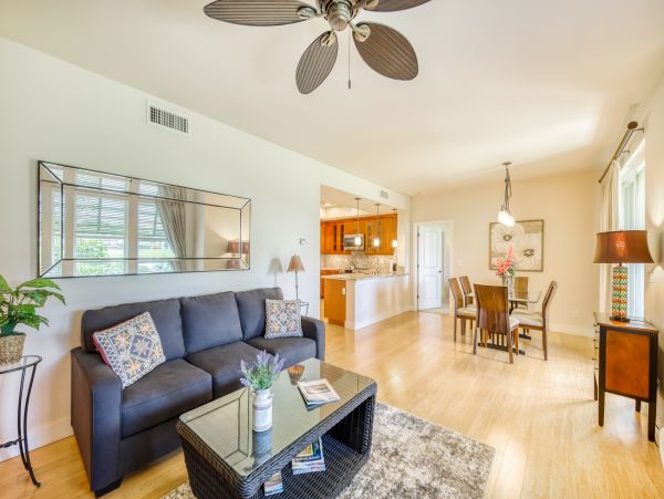 Sunny Golfside Retreat Near the Beach