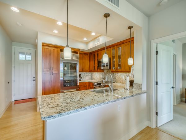 Sunny Golfside Retreat Near the Beach