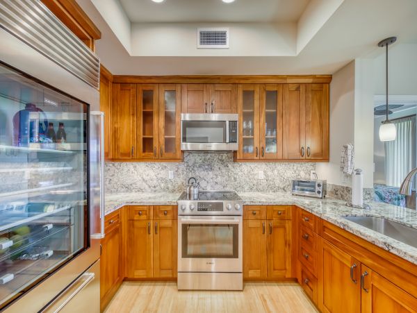 Sunny Golfside Retreat Near the Beach