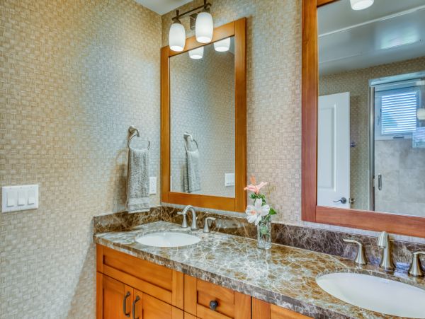 Sunny Golfside Retreat Near the Beach