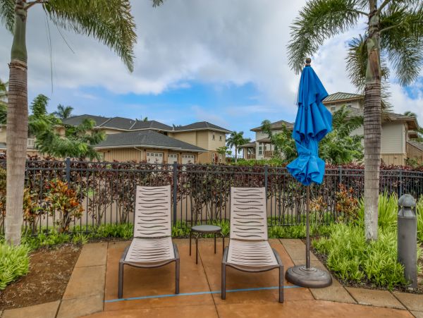 Sunny Golfside Retreat Near the Beach