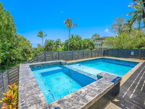 Princeville Ocean View Three Bedroom Modern Retreat