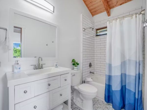 Princeville Ocean View Three Bedroom Modern Retreat