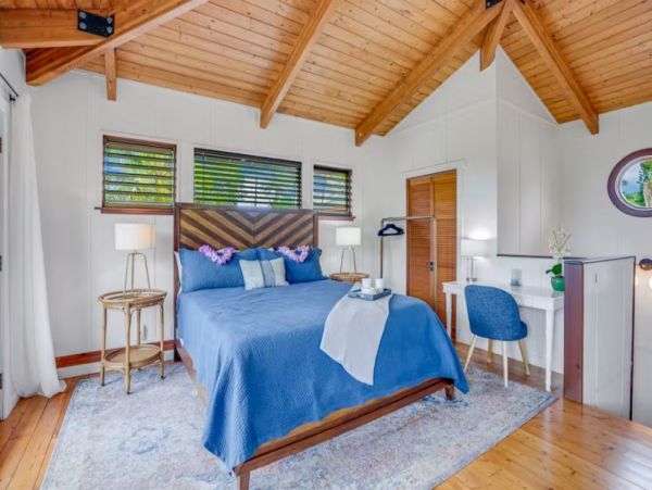 Princeville Ocean View Three Bedroom Modern Retreat