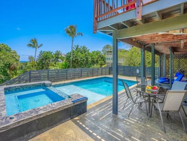 Princeville Ocean View Three Bedroom Modern Retreat