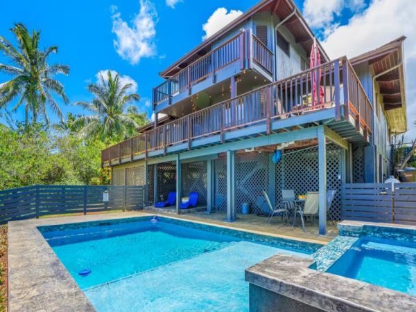 Princeville Ocean View Three Bedroom Modern Retreat