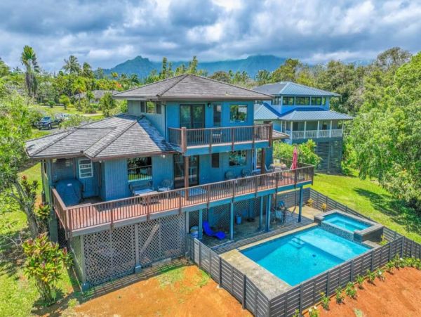 Princeville Ocean View Three Bedroom Modern Retreat