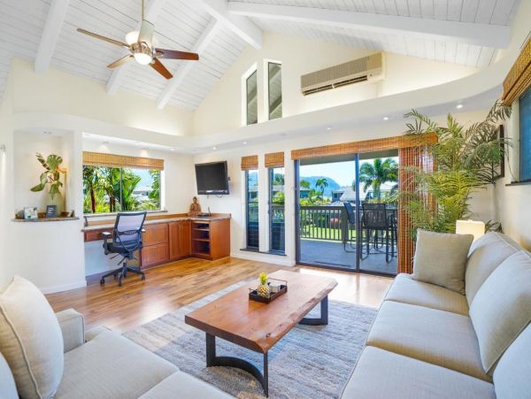 Luxury 4 Bedroom Vacation House in Princeville