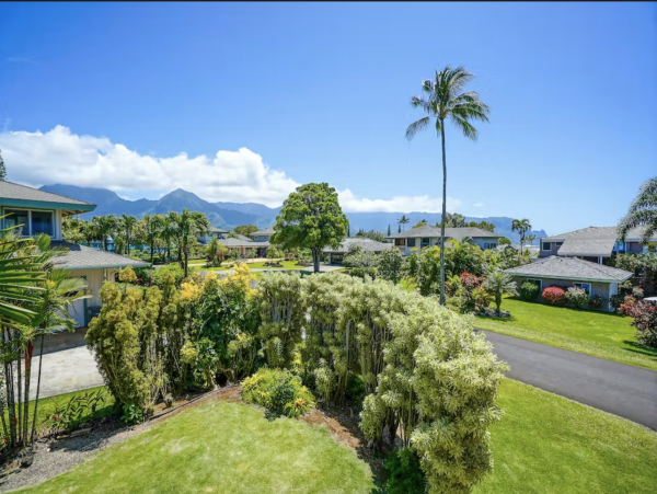 Luxury 4 Bedroom Vacation House in Princeville