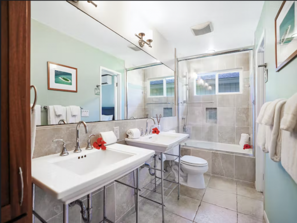 Luxury 4 Bedroom Vacation House in Princeville