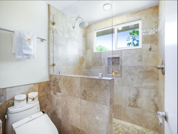 Luxury 4 Bedroom Vacation House in Princeville