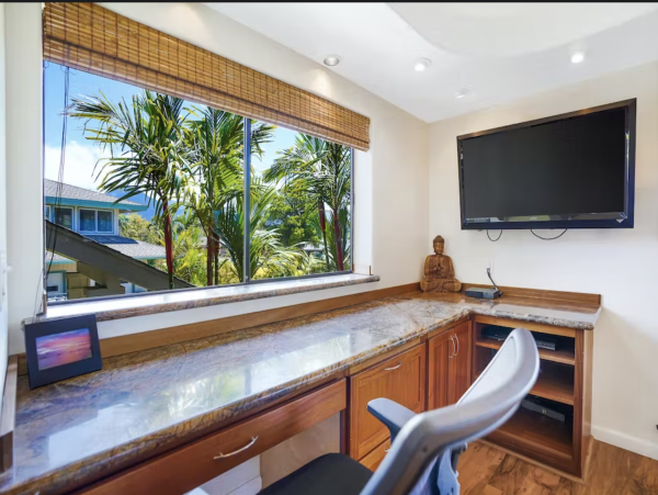 Luxury 4 Bedroom Vacation House in Princeville