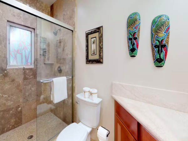 Exquisite Custom Home in Princeville with Luxurious Amenities and Tropical Elegance