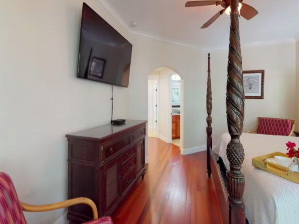 Exquisite Custom Home in Princeville with Luxurious Amenities and Tropical Elegance