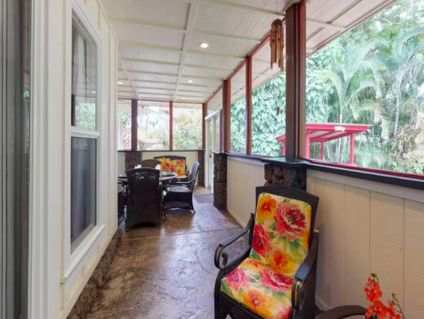 Exquisite Custom Home in Princeville with Luxurious Amenities and Tropical Elegance