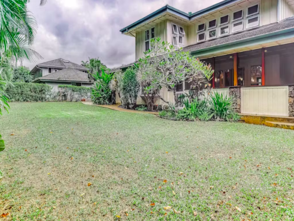 Exquisite Custom Home in Princeville with Luxurious Amenities and Tropical Elegance
