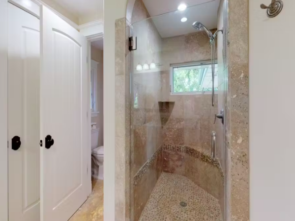 Exquisite Custom Home in Princeville with Luxurious Amenities and Tropical Elegance