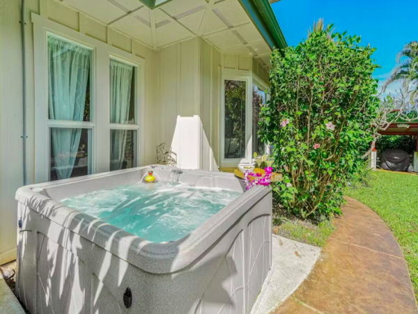 Exquisite Custom Home in Princeville with Luxurious Amenities and Tropical Elegance
