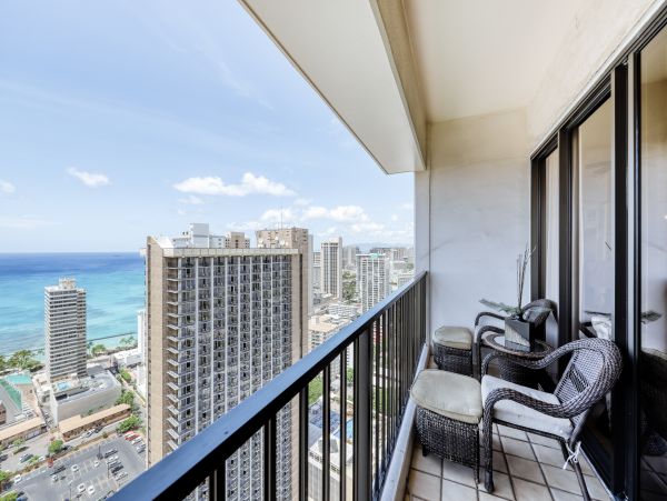 Stunning Waikiki Condo