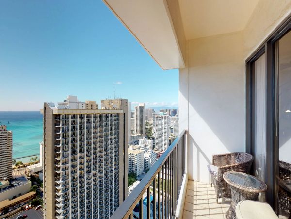 Stunning Waikiki Condo