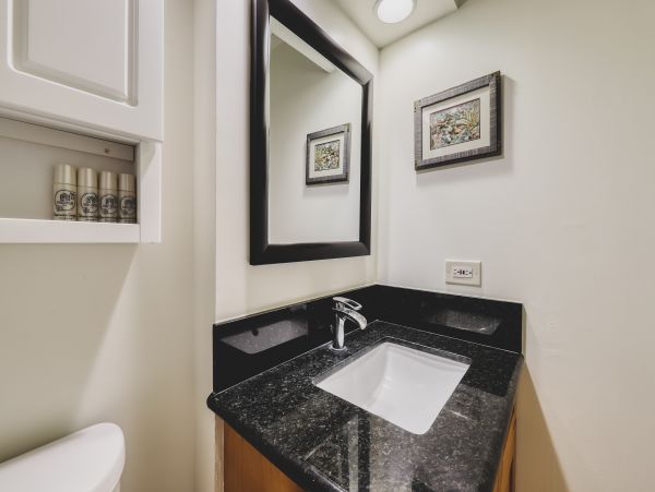 Honolulu Diamond Head Kahala Condo 970317
