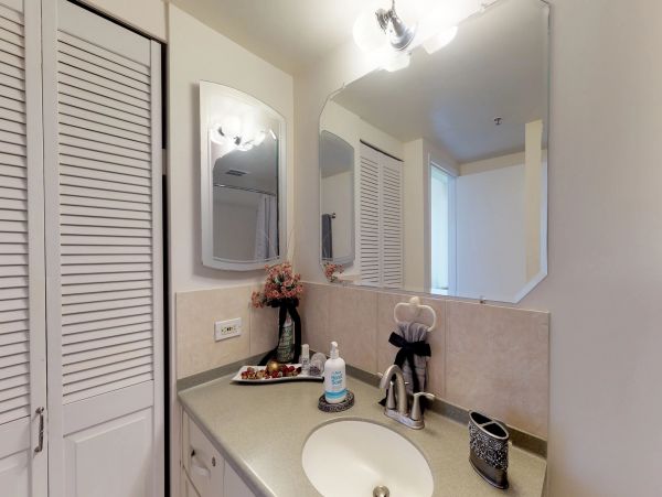 Honolulu Diamond Head Kahala Condo 970319