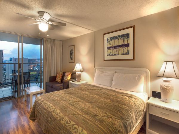 Honolulu Diamond Head Kahala Condo 970320