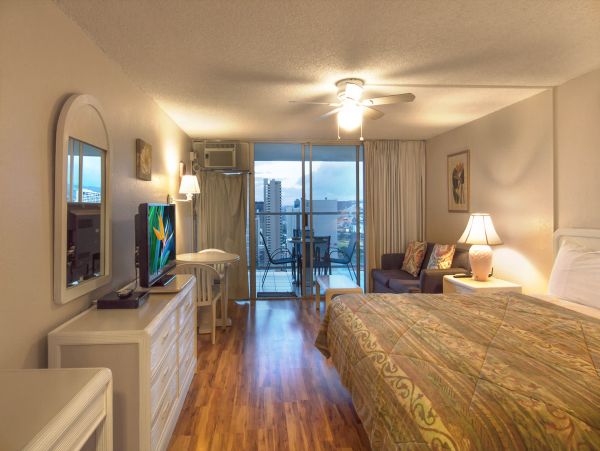 Honolulu Diamond Head Kahala Condo 970320