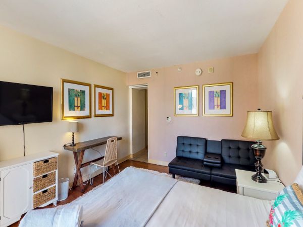 Honolulu Diamond Head Kahala Condo 970324