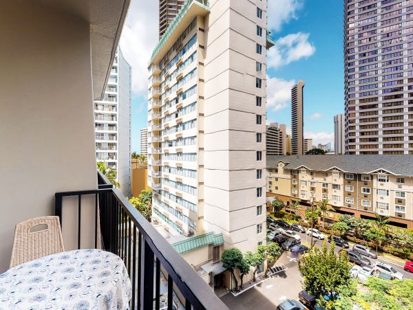 Honolulu Diamond Head Kahala Condo 970324