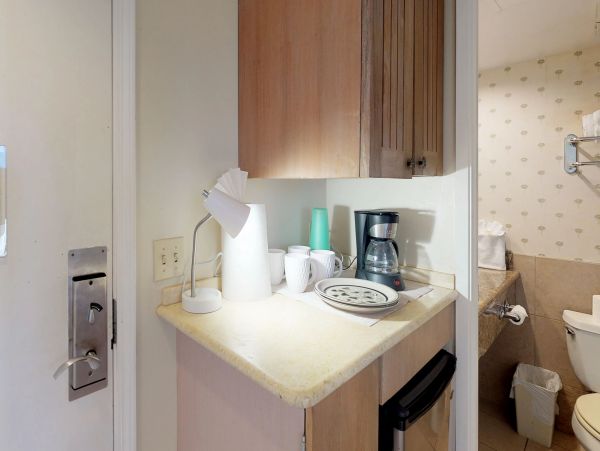 Honolulu Diamond Head Kahala Condo 970324