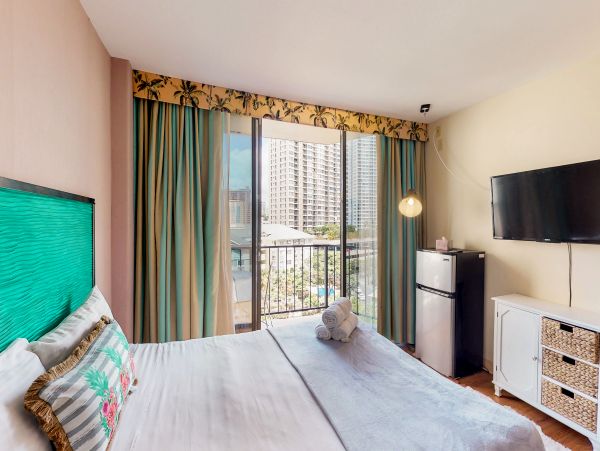 Honolulu Diamond Head Kahala Condo 970324