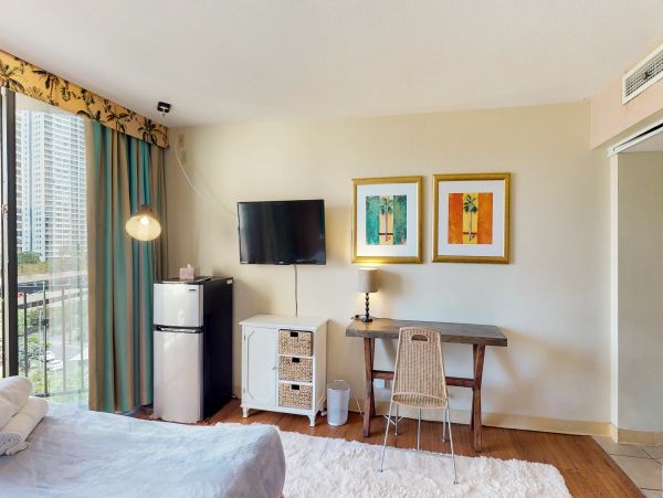 Honolulu Diamond Head Kahala Condo 970324