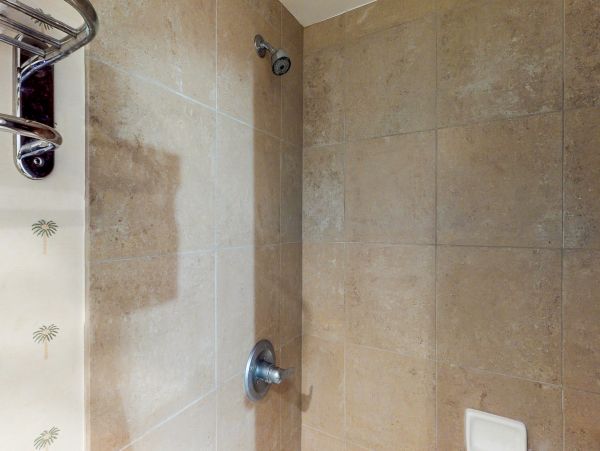 Honolulu Diamond Head Kahala Condo 970324