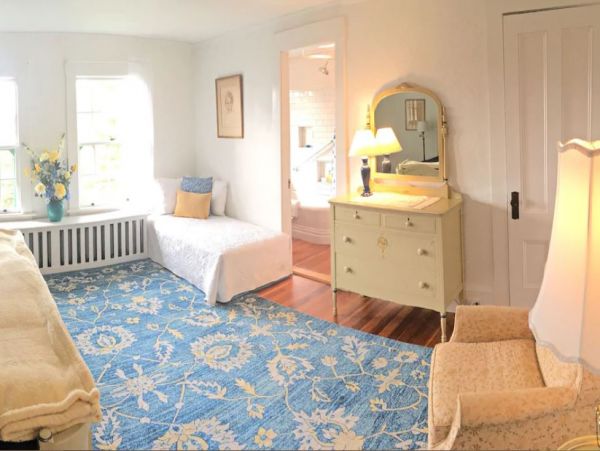 Forty Acre Maine  Estate Plus Guests´ Houses