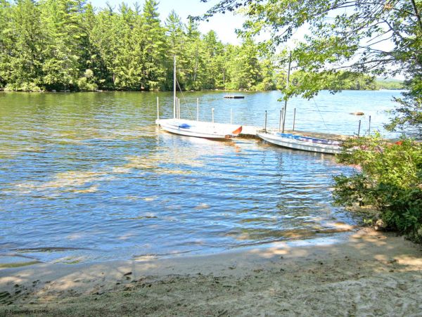 Forty Acre Maine  Estate Plus Guests´ Houses