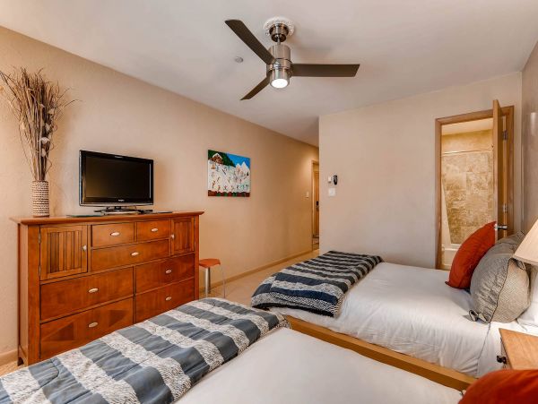 Vail Lionshead Condo 970555